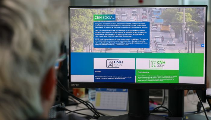 Foto: Geraldo Bubniak/AEN Não há cobrança: Detran-PR alerta sobre golpe com uso do programa CNH Social